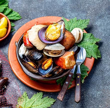 Restaurant l’Atelier cuisine traditionnelle, cuisiné maison, produits frais et locaux assiette du pêcheur